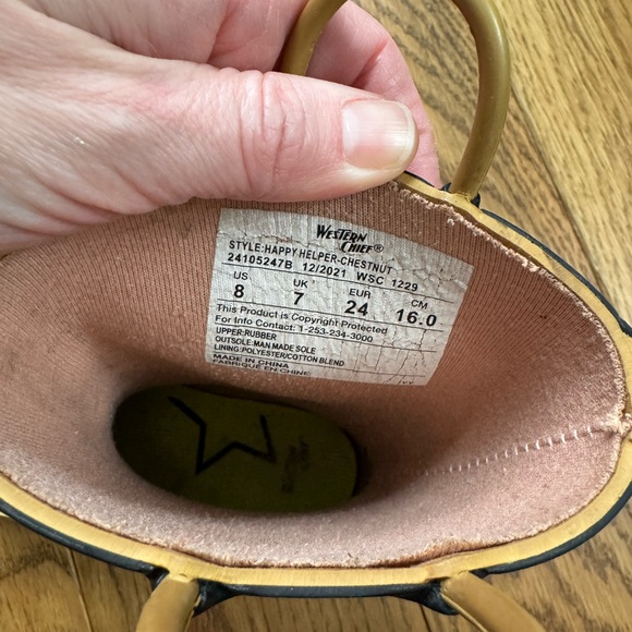 Western Chief Happy Helper Toddler Rain Boots - Picture 7 of 11